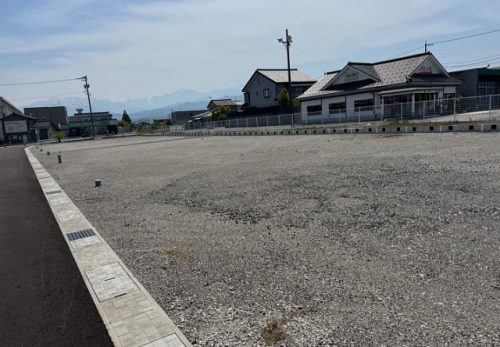 立山町草野　スーパーマーケット跡地に分譲地が誕生しました